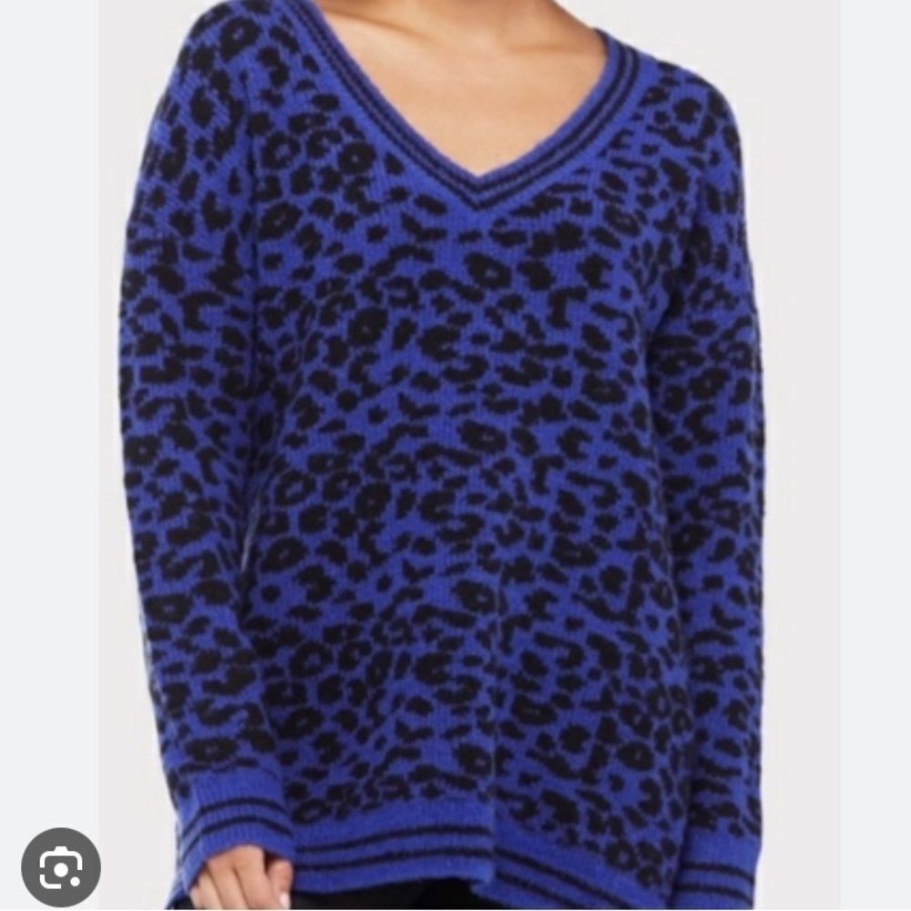❤️EUC Evereve John + Jenn Leopard Sweater (size XS)❤️ - Picture 2 of 7